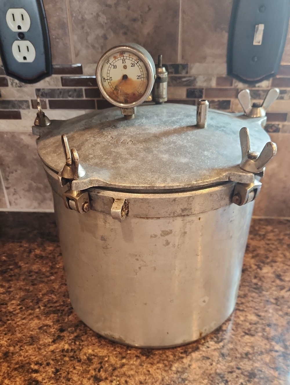Montgomery Wards Vintage Aluminum Pressure Canner